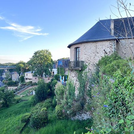 Hotel La Tour Des Anglais Mayenne Dış mekan fotoğraf